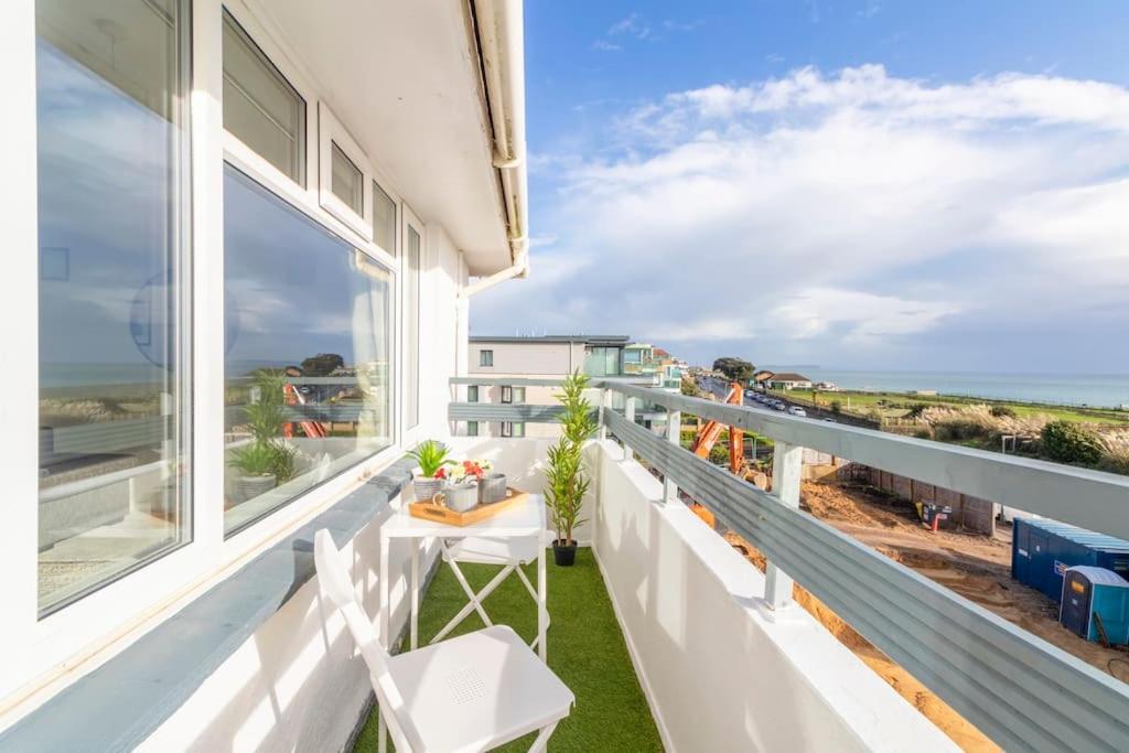 Breath Taking Sea View 2 Bedroom Sleeps 6- Parking Bournemouth Exterior photo